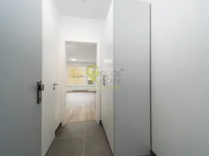 Pronájem bytu 1+kk, Praha - Libeň, Ocelářská, 35 m2