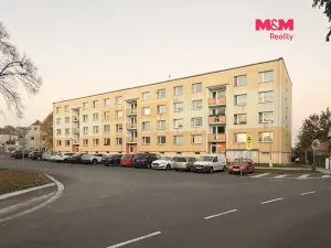 Prodej bytu 3+1, Hostomice, Školní náměstí, 63 m2