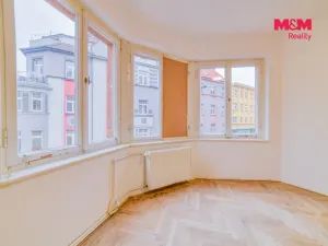 Prodej bytu 4+1, Cheb, Májová, 121 m2