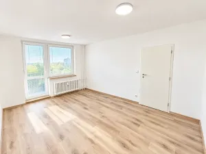 Pronájem bytu 1+1, Napajedla, Nábřeží, 33 m2
