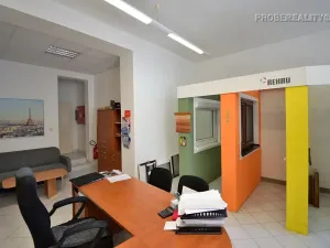 Pronájem obchodního prostoru, Beroun, Nám. M.Poštové, 49 m2