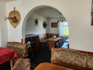 Prodej rodinného domu, Dubí, 302 m2