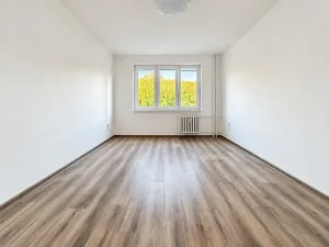 Pronájem bytu 3+1, Karlovy Vary, Brigádníků, 67 m2