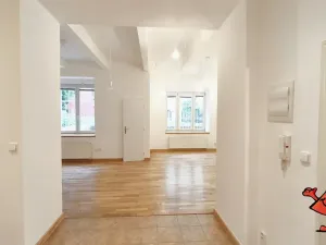 Pronájem kanceláře, Praha - Vysočany, Mlékárenská, 48 m2