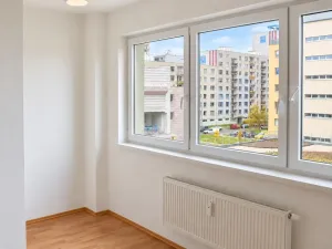 Prodej bytu 2+kk, Pardubice - Polabiny, Bělehradská, 67 m2