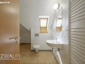 Prodej rodinného domu, Praha - Lipence, Na Bambouzku, 308 m2