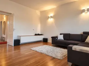 Pronájem bytu 2+kk, Hradec Králové, Gočárova třída, 90 m2
