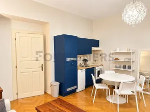 Pronájem bytu 1+kk, Praha - Vinohrady, Varšavská, 40 m2