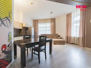 Prodej činžovního domu, Karlovy Vary, nábřeží Jana Palacha, 340 m2