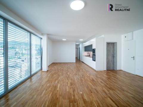 Prodej bytu 3+kk, Zlín, Lorencova, 104 m2