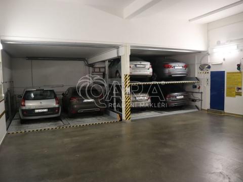 Pronájem garáže, Praha - Nové Město, Štěpánská, 18 m2