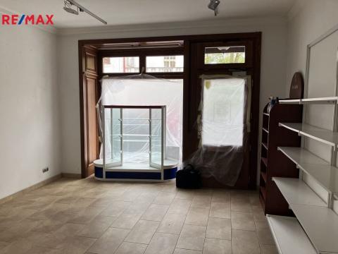 Pronájem obchodního prostoru, Karlovy Vary, Bulharská, 92 m2