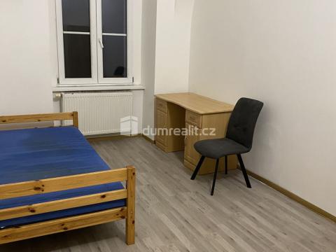 Pronájem bytu 1+kk, Praha 8, Zenklova, 17 m2