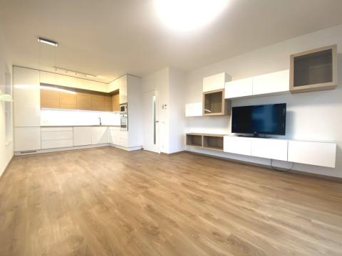 Pronájem bytu 3+kk, Praha - Lipence, Černošická, 90 m2