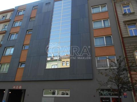 Pronájem bytu 1+kk, Praha - Vršovice, Petrohradská, 30 m2