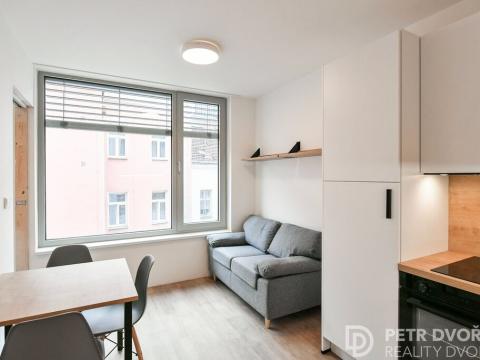Pronájem bytu 2+kk, Praha - Smíchov, Mozartova, 26 m2