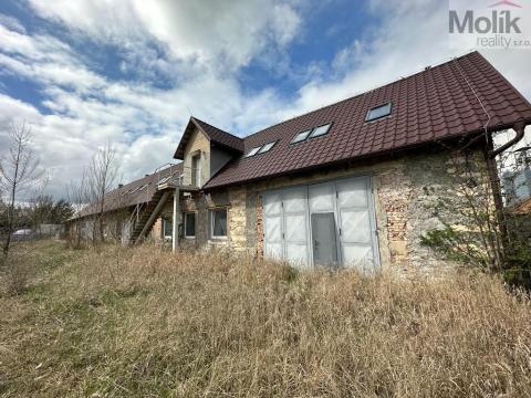 Prodej komerční nemovitosti, Korozluky - Sedlec, 1370 m2