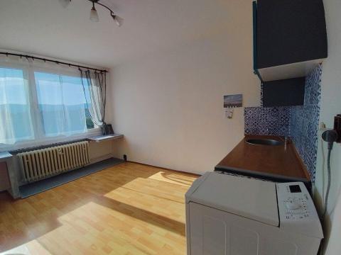 Prodej bytu 1+kk, Teplice - Řetenice, Bratislavská, 21 m2