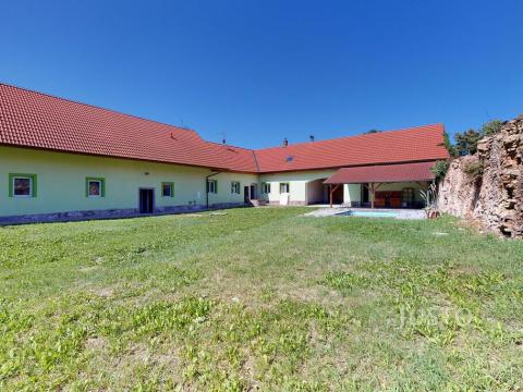 Prodej rodinného domu, Všemyslice, 340 m2