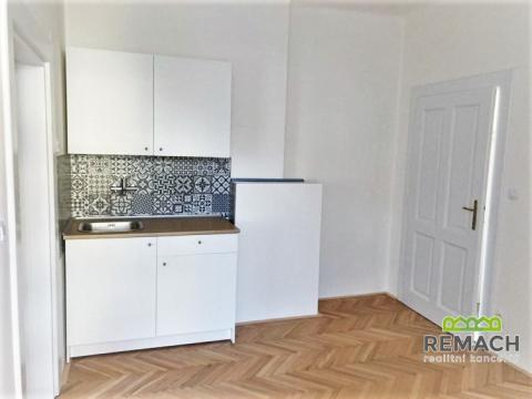 Pronájem kanceláře, Uherské Hradiště, 32 m2