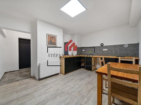 Prodej bytu 2+1, Hradec Králové, Zelená, 56 m2