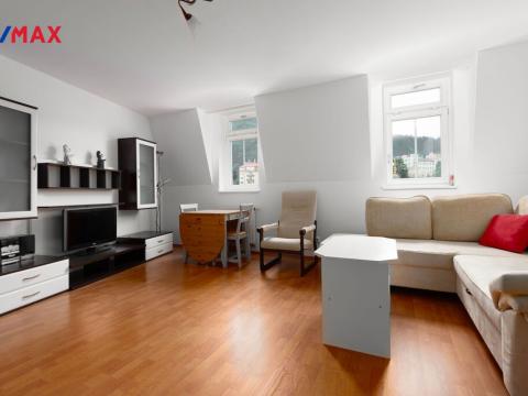 Prodej bytu 2+kk, Karlovy Vary, Zámecký vrch, 43 m2