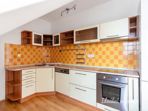 Pronájem bytu 2+1, Chrášťany, Žlutá, 63 m2