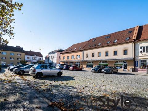 Pronájem obchodního prostoru, Bzenec, náměstí Svobody, 200 m2