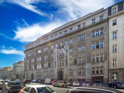 Pronájem kanceláře, Praha - Nové Město, Opletalova, 139 m2