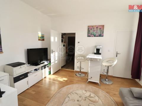 Prodej bytu 2+kk, Karlovy Vary - Rybáře, Rohová, 42 m2