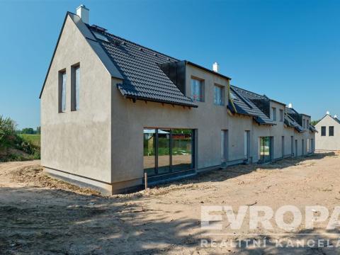 Prodej bytu 4+kk, Chlumec nad Cidlinou - Kladruby, 148 m2