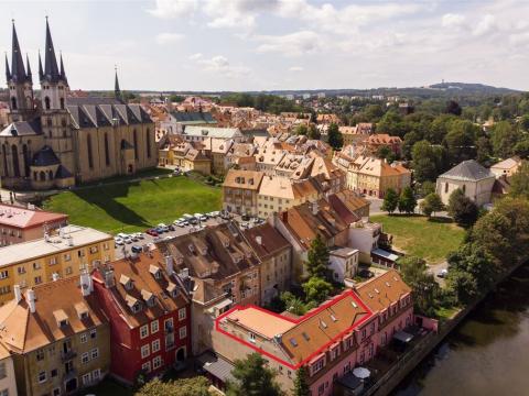 Prodej atypického bytu, Cheb, Kasární náměstí, 112 m2