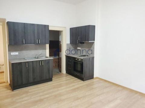 Pronájem bytu 2+kk, Praha - Žižkov, Jeseniova, 47 m2