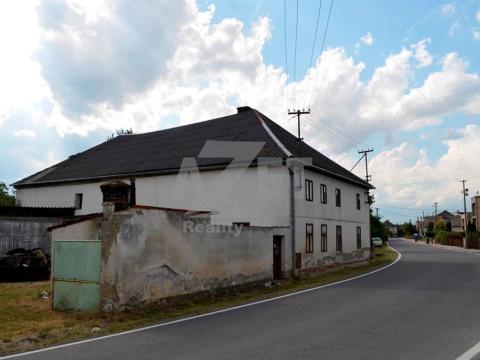 Prodej rodinného domu, Uničov - Benkov, 360 m2