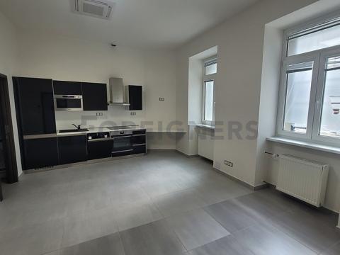 Pronájem bytu 2+kk, Brno, Jakubské náměstí, 42 m2