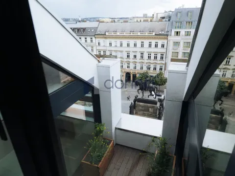 Pronájem kanceláře, Praha - Nové Město, Václavské náměstí, 511 m2