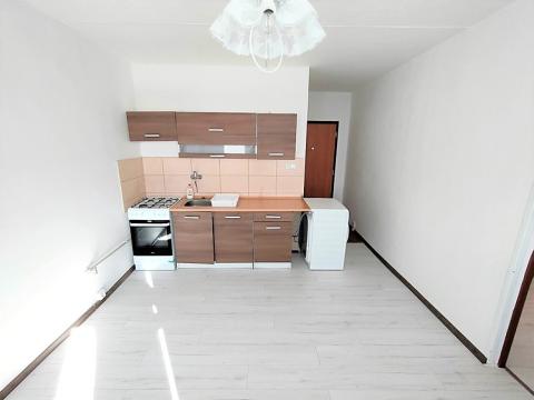 Pronájem bytu 2+kk, Louny, Slovenského národního povstání, 35 m2