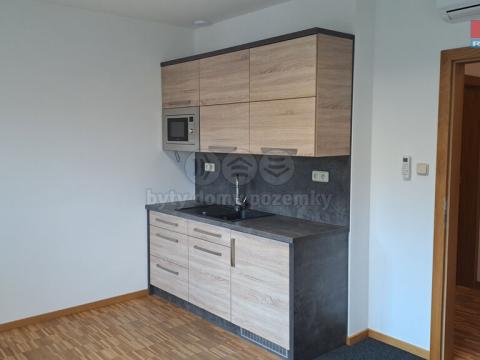 Pronájem kanceláře, Český Těšín, Smetanova, 74 m2