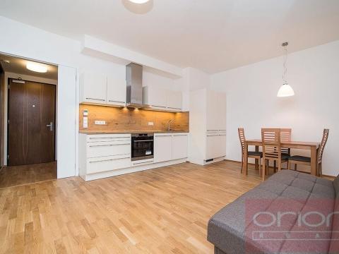 Pronájem bytu 2+kk, Praha - Holešovice, Sanderova, 49 m2