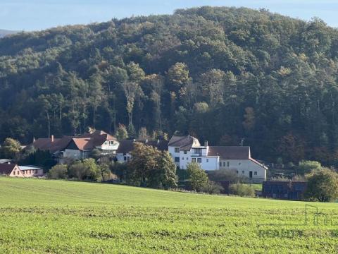 Prodej pozemku pro bydlení, Lažany, 3195 m2