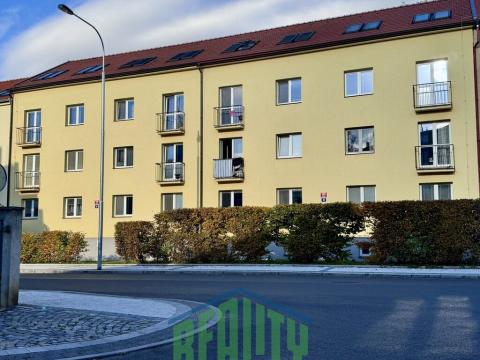 Prodej bytu 2+1, Praha - Bubeneč, Ve struhách, 55 m2