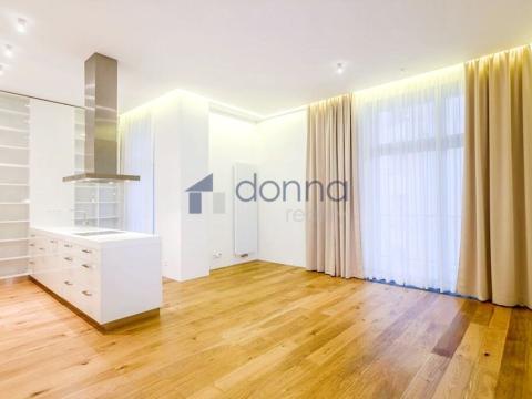 Pronájem bytu 2+kk, Praha - Vinohrady, Laubova, 74 m2