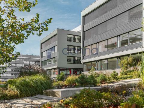 Pronájem kanceláře, Praha - Stodůlky, Laurinova, 1398 m2