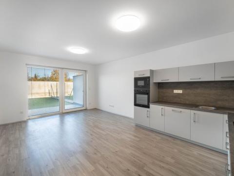 Pronájem bytu 4+kk, Včelná, Okružní, 80 m2