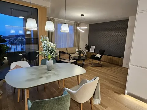 Prodej bytu 2+kk, Praha - Radlice, U Komína, 62 m2