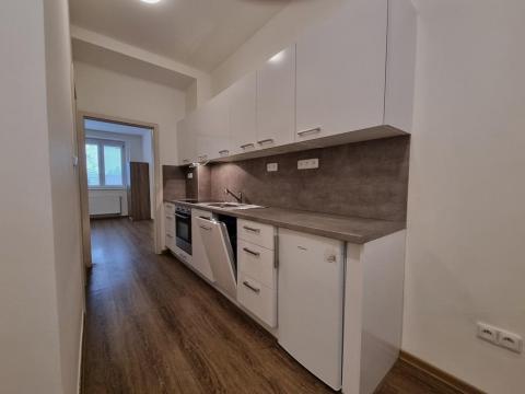 Pronájem bytu 1+kk, Hradec Králové - Pražské Předměstí, Habrmanova, 38 m2