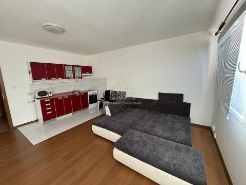 Pronájem bytu 1+kk, Holoubkov, 32 m2