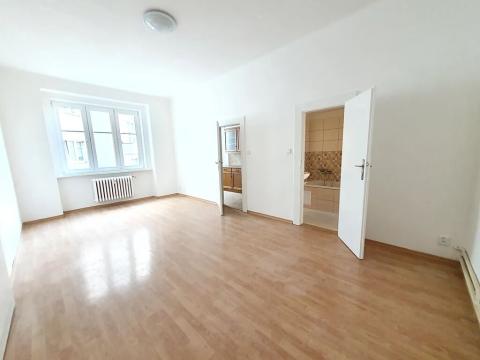 Pronájem bytu 3+kk, Praha - Nusle, náměstí Hrdinů, 90 m2