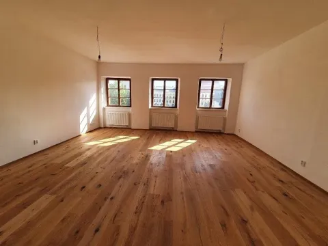 Pronájem bytu 2+1, Jihlava, Masarykovo náměstí, 60 m2