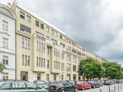 Pronájem kanceláře, Praha - Smíchov, Drtinova, 120 m2